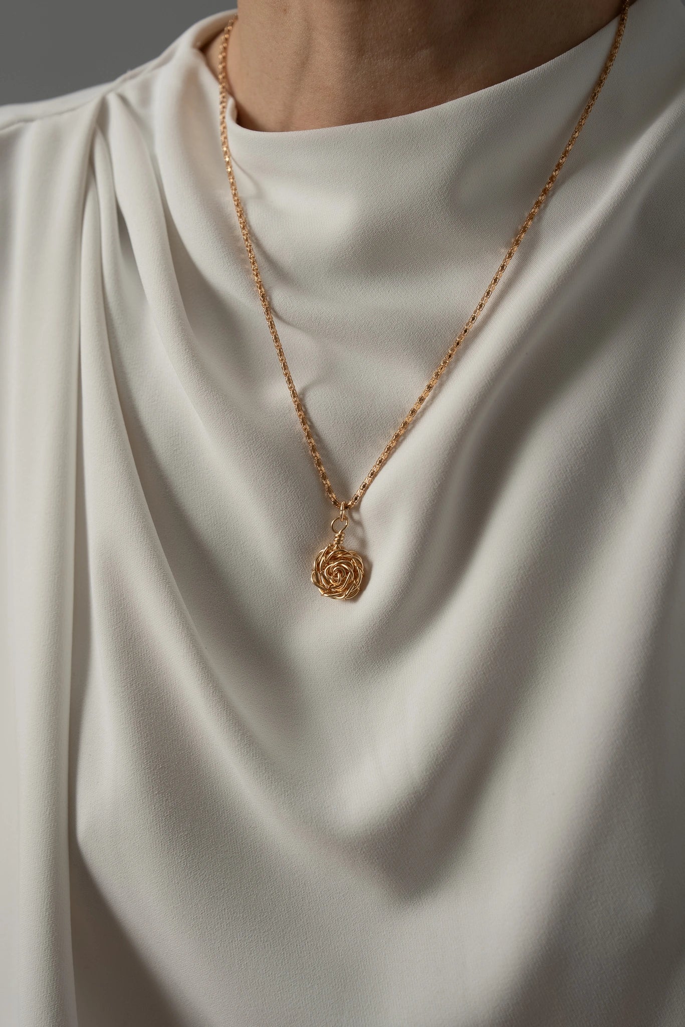 « ROSES » collier modèle S doré 