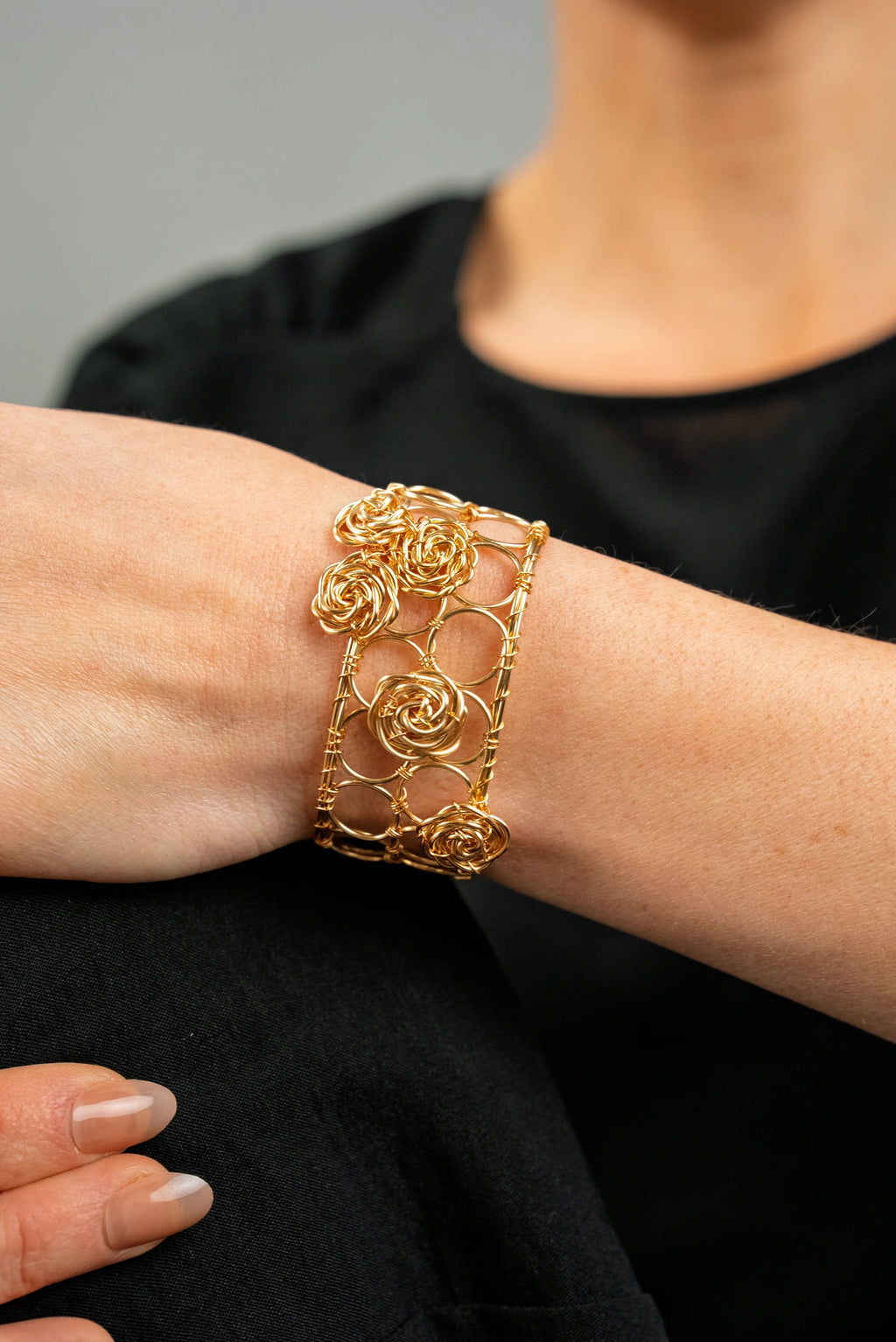 Bracelet Les Roses - Les Audacieuses modèle 5 roses doré 