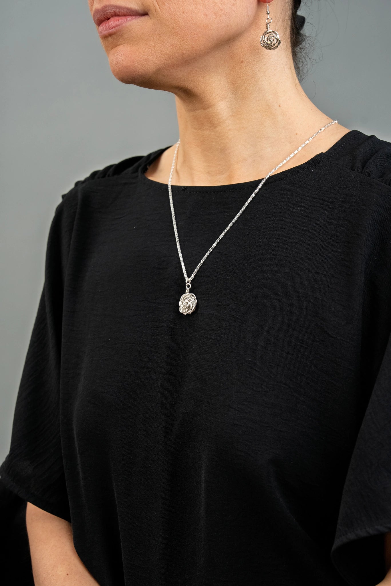 « ROSES » collier modèle S argenté 