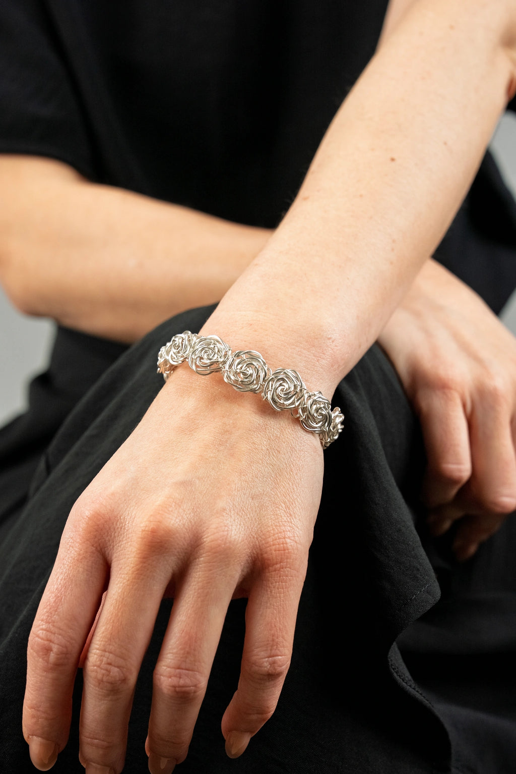 Bracelet Les Roses - Les Audacieuses modèle full roses argenté 