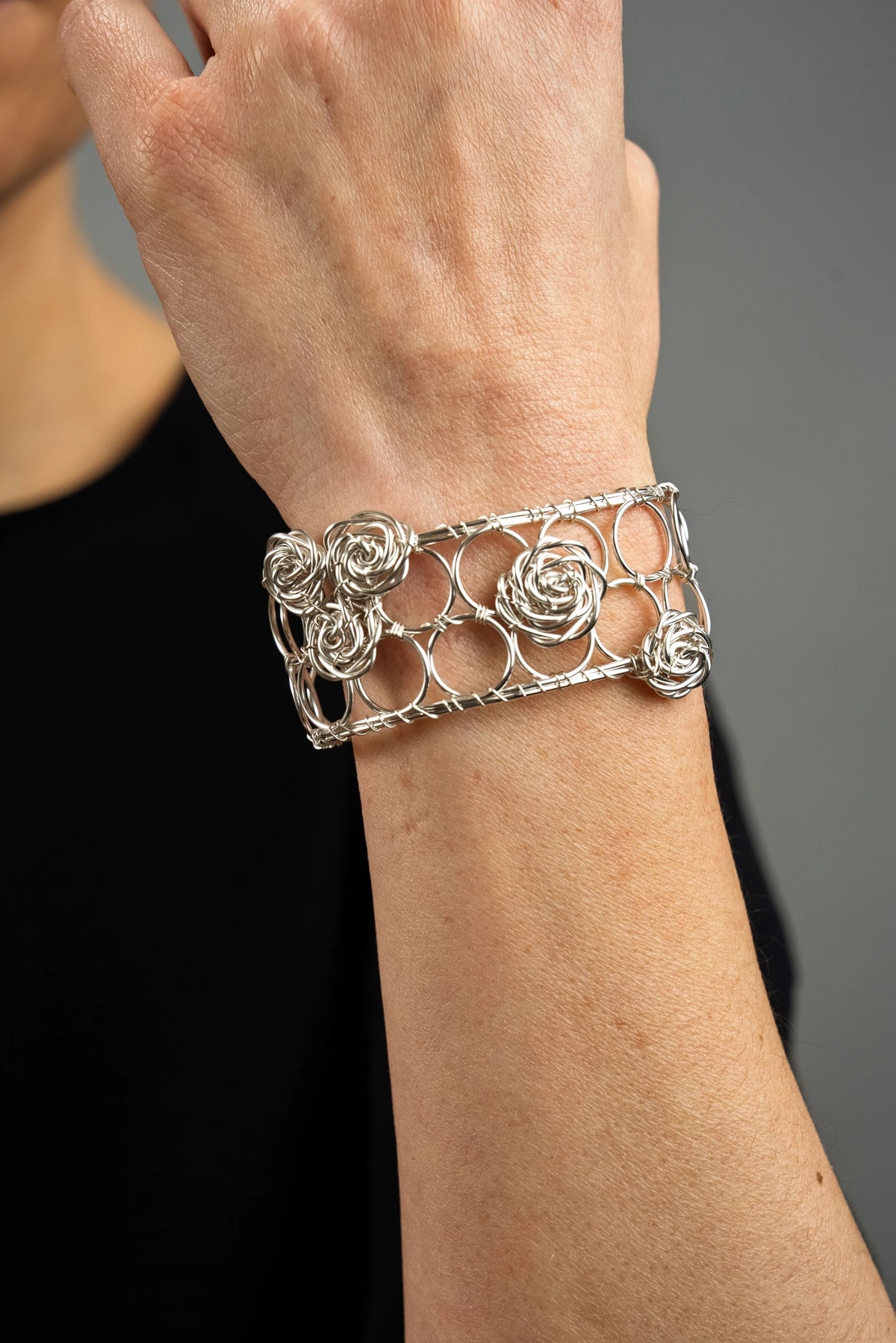 Bracelet Les Roses - Les Audacieuses modèle 5 roses argenté
