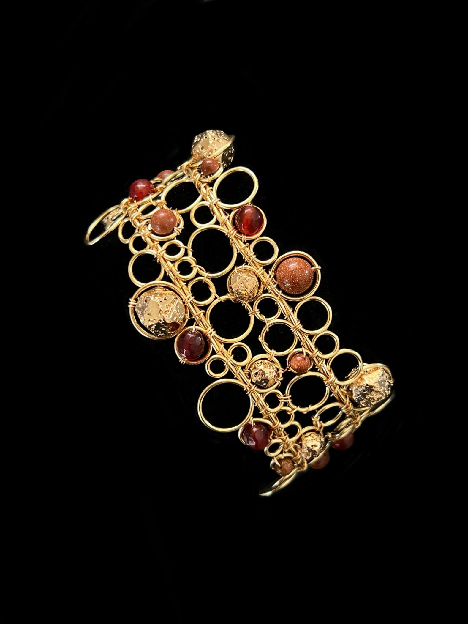 « BUBBLES Siam » bracelet Model M