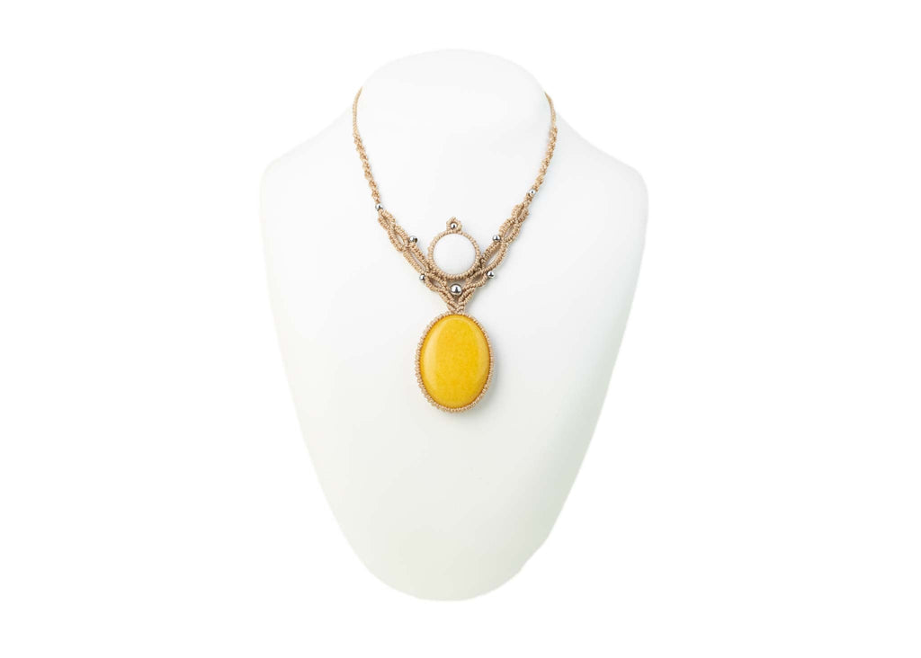 ΞLΞMΞNT Collier macrame Agathe jaune et cristal