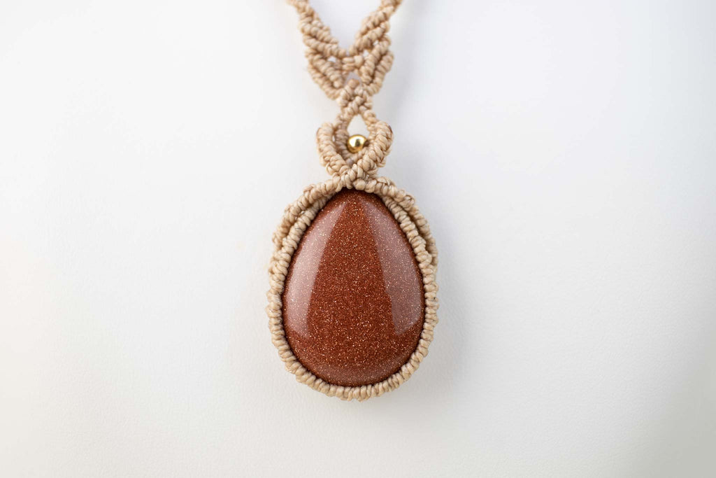 Louxor Necklace sandstone