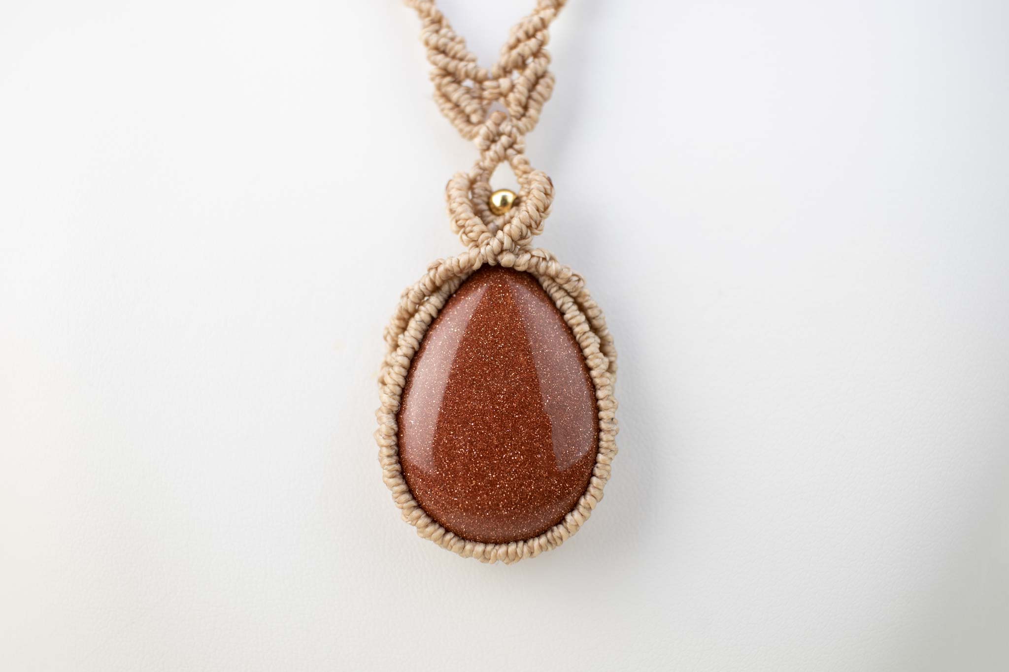 Louxor Necklace sandstone