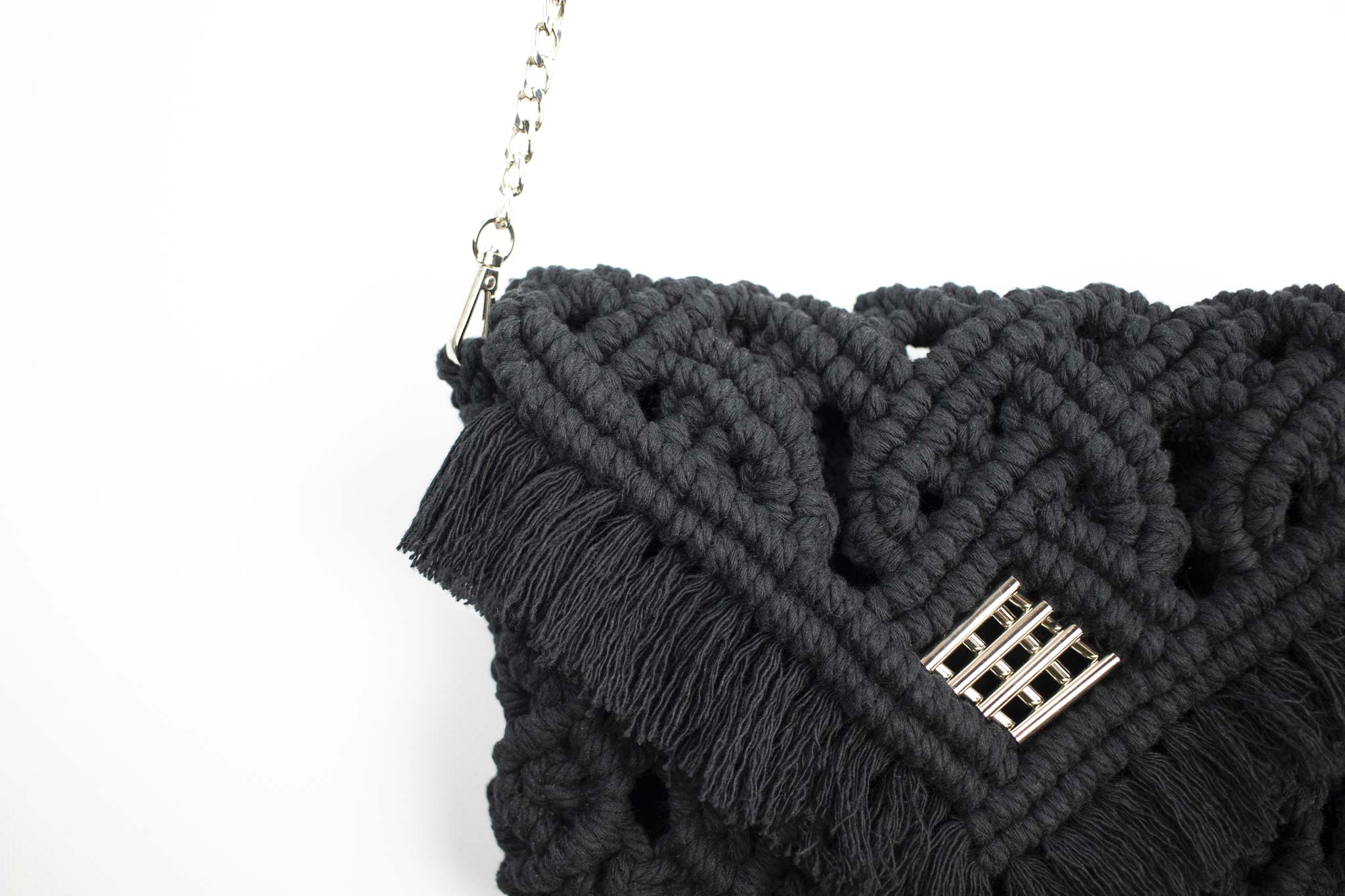 Bali-macrame-bag-pochette-black-trois-quart handmade