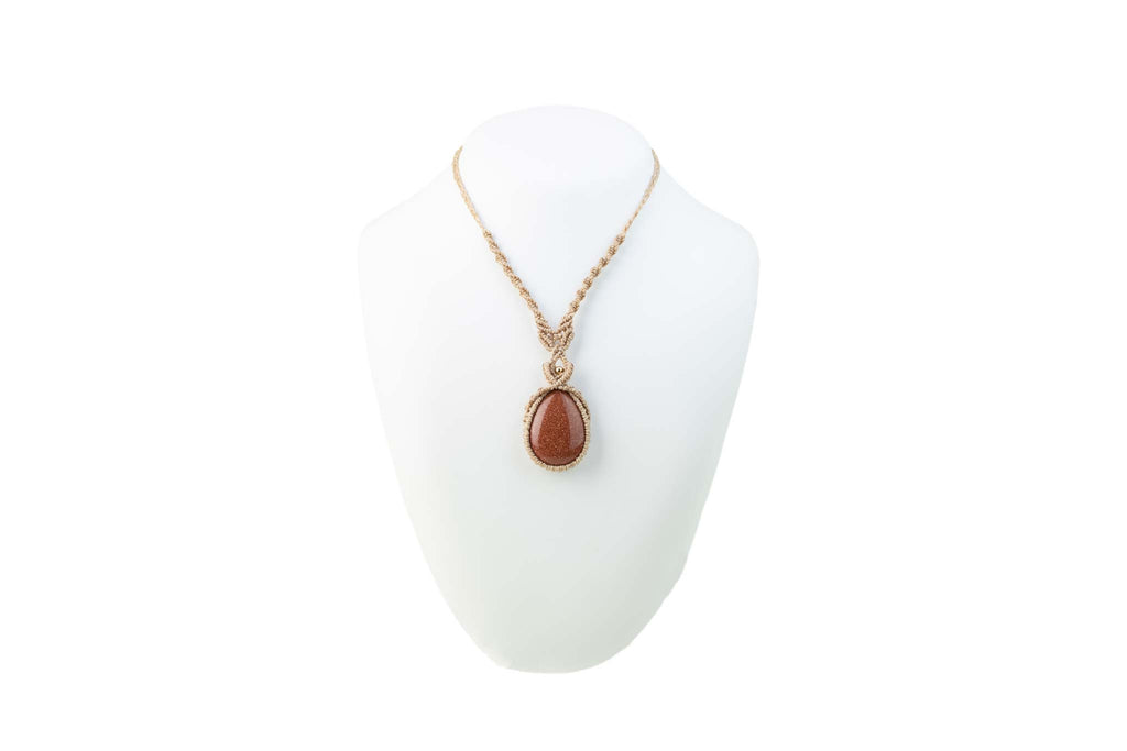 Louxor Necklace sandstone