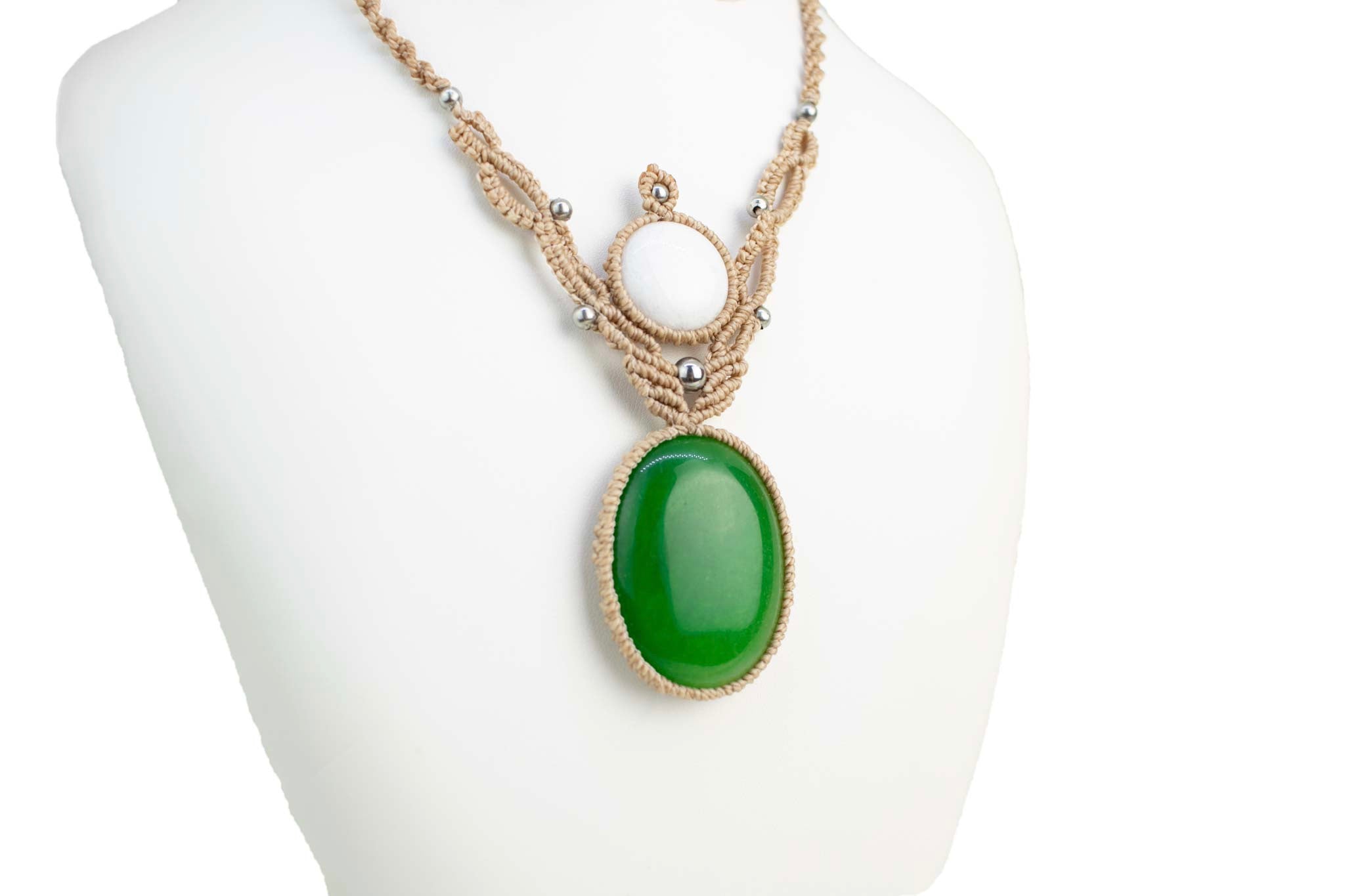 ΞLΞMΞNT Collier macrame onyx verte et cristal