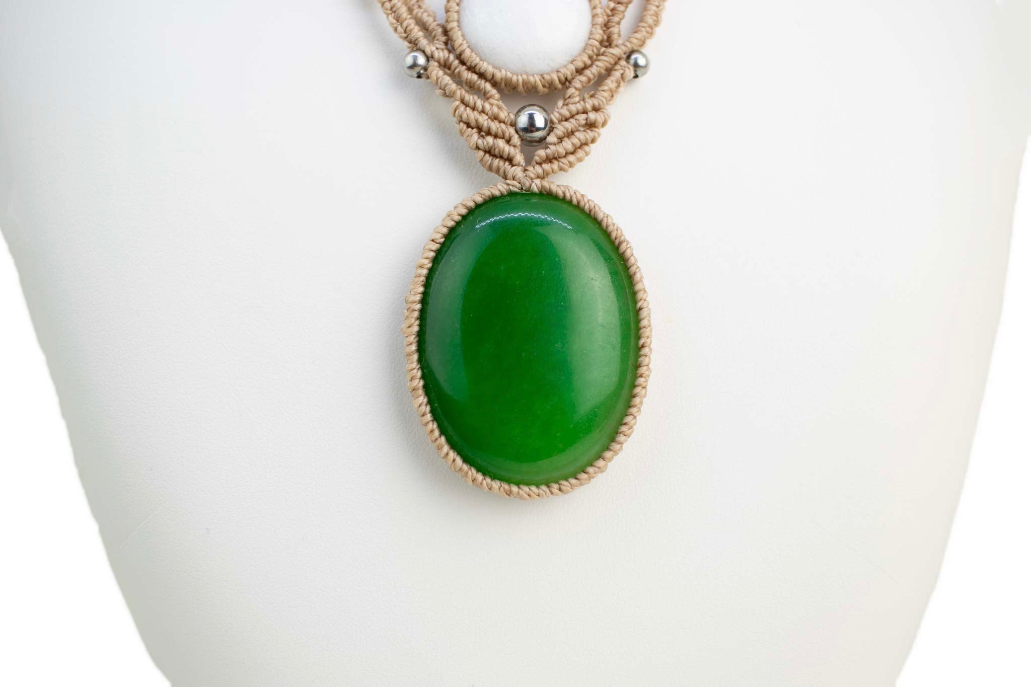 ΞLΞMΞNT Collier macrame onyx verte et cristal